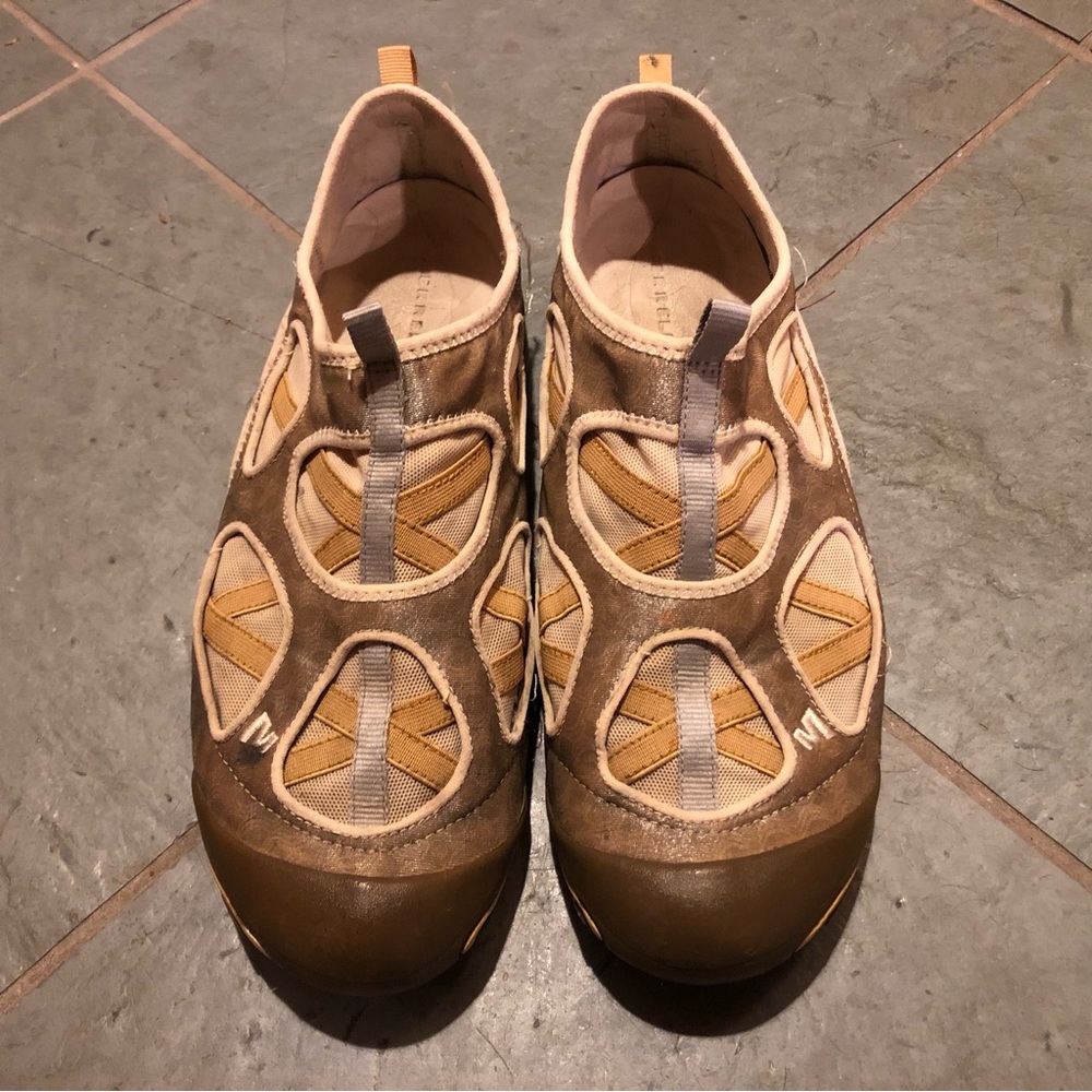 Merrell Women’s 10 shoe